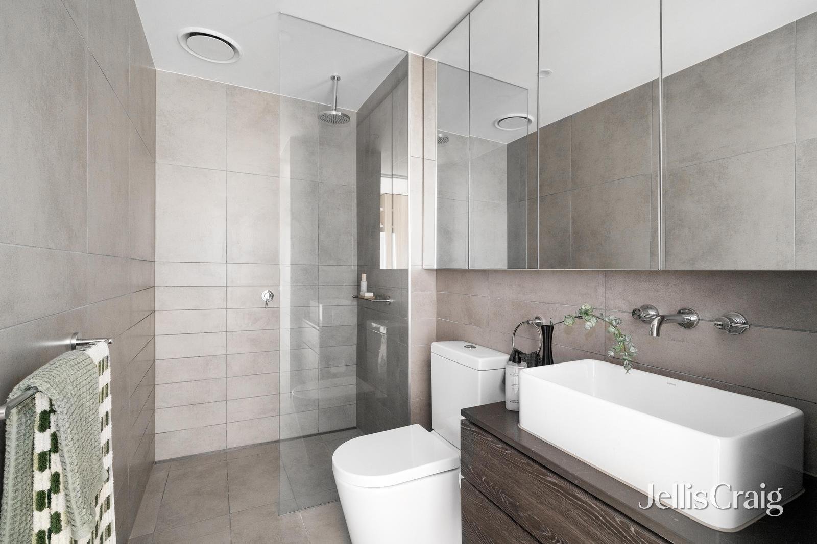 305/3 Cartmell Street, Heidelberg image 8