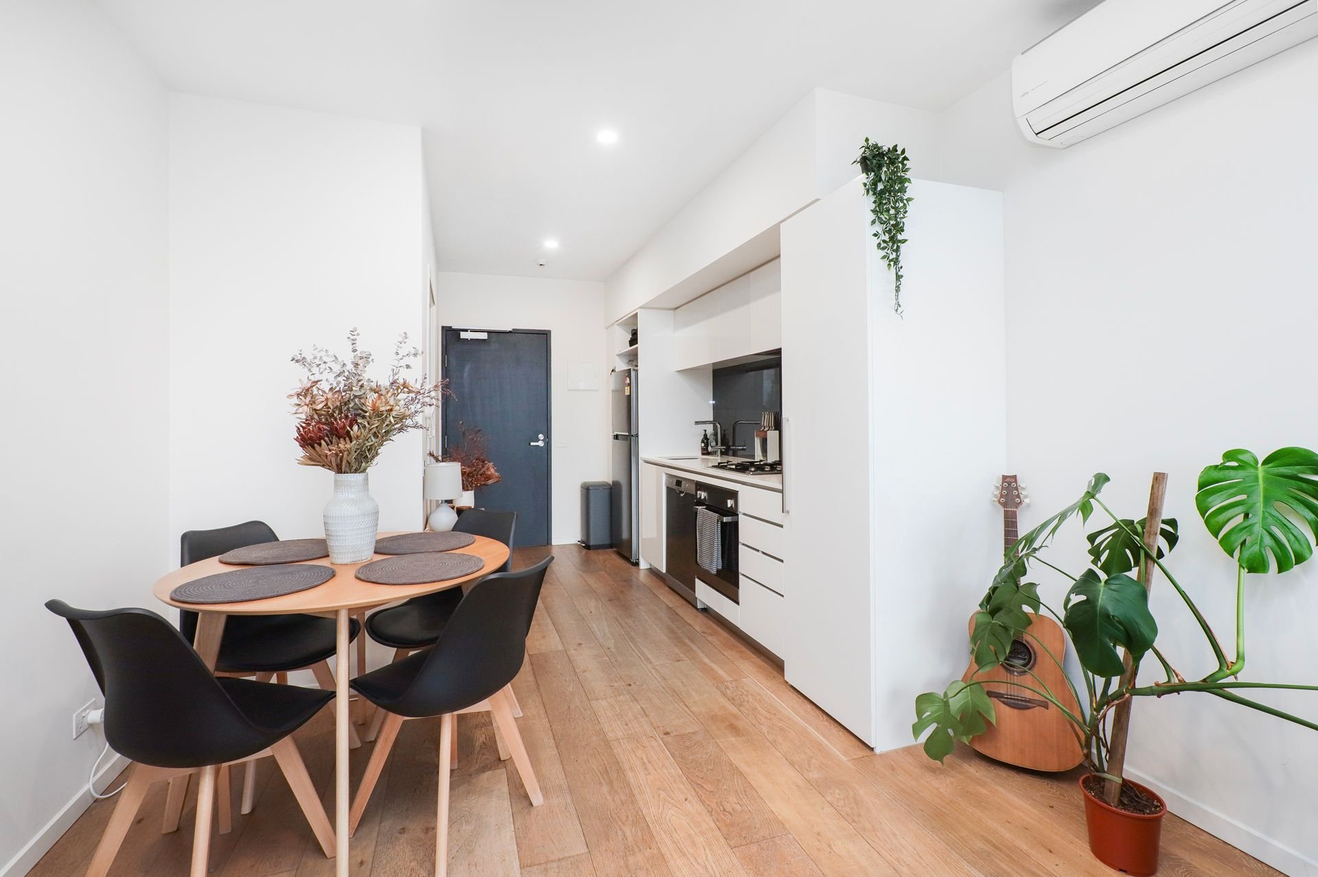 305/525 Rathdowne Street, Carlton image 2