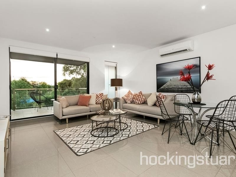 305/567 Glenferrie Road, Hawthorn image 2