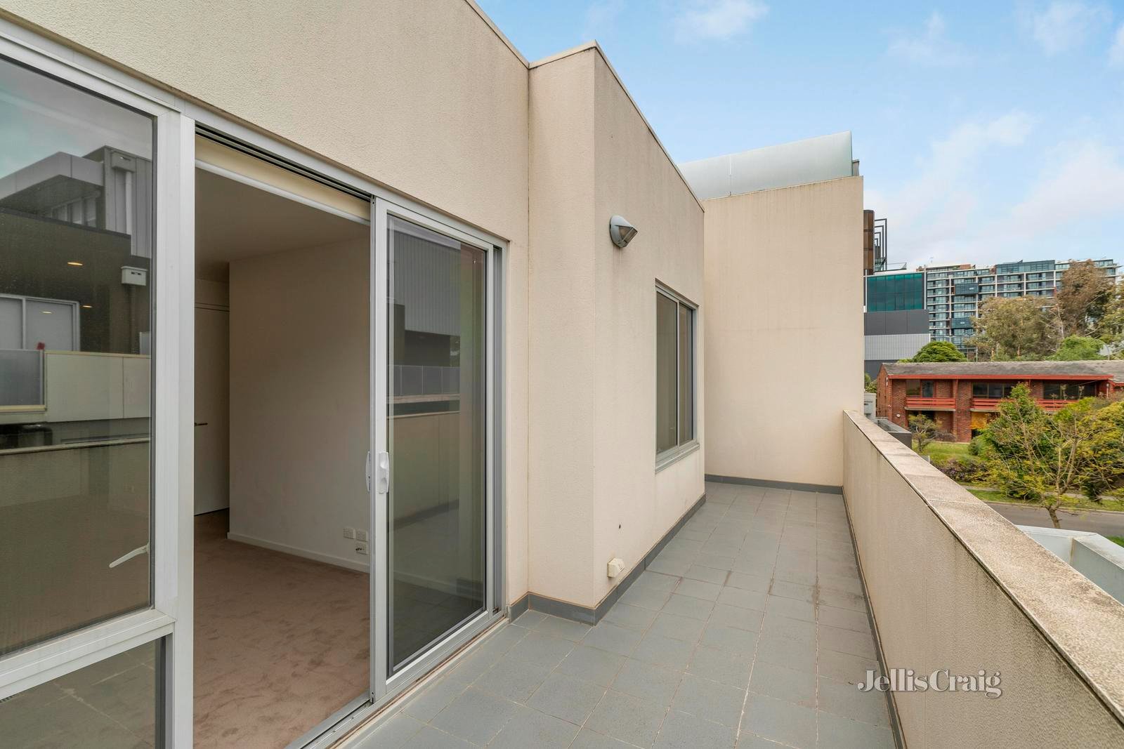 305/8 Berkeley Street, Doncaster image 10