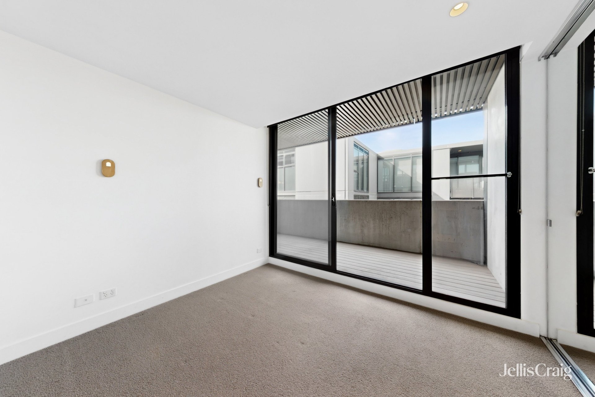 305/8 Luton Lane, Hawthorn image 7