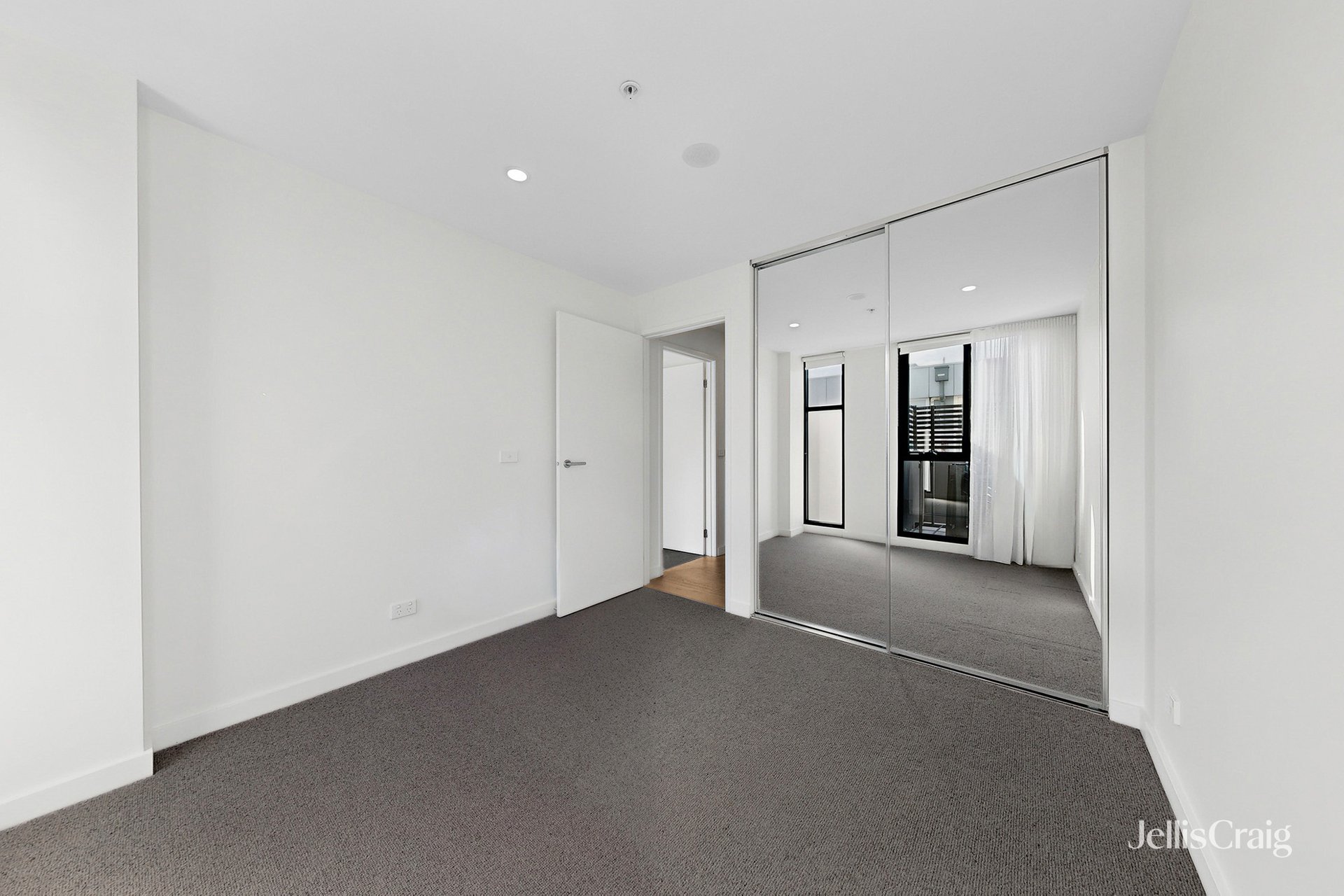 305/8 Sturt Street, Essendon image 8