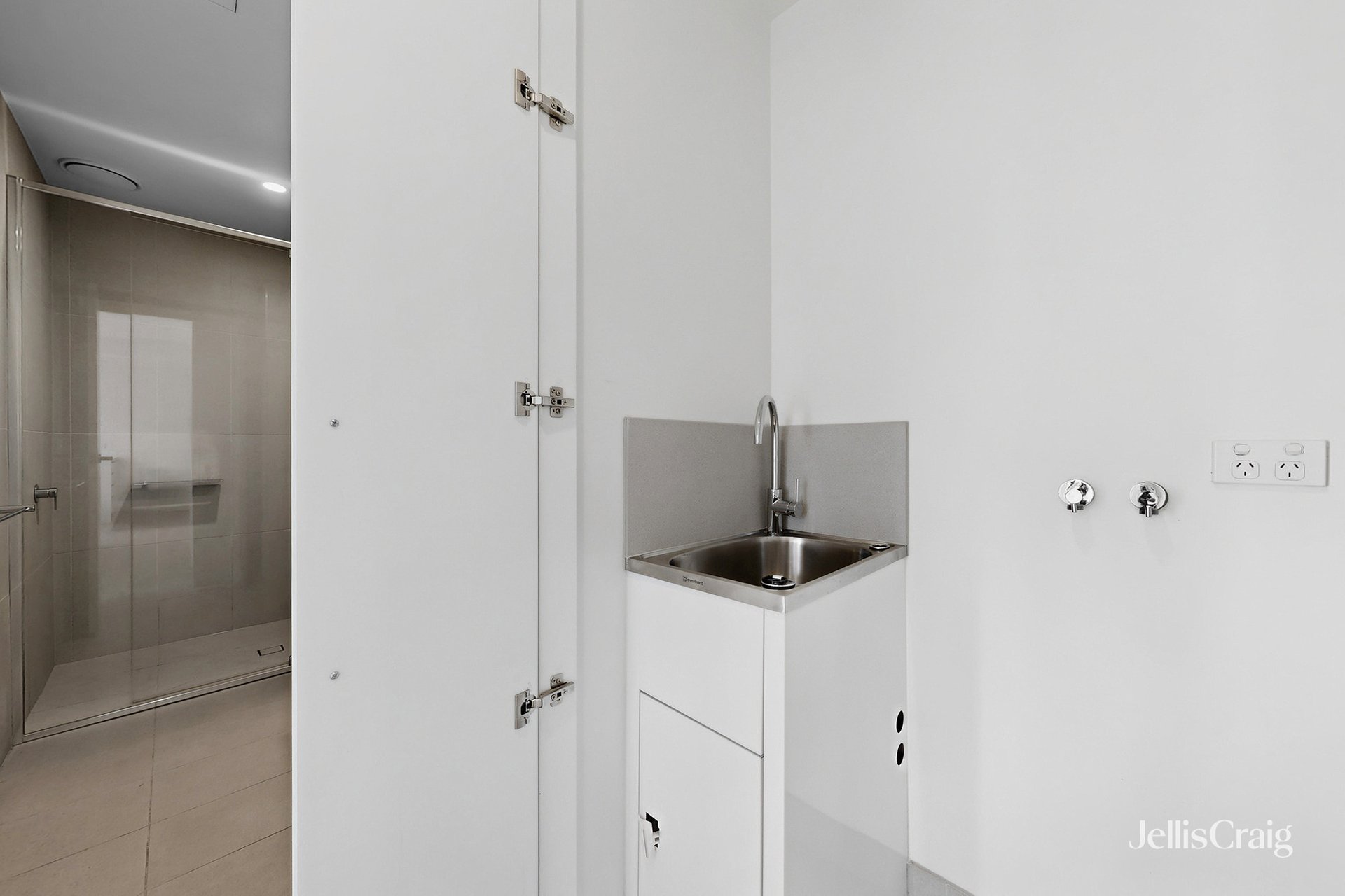 305/8 Sturt Street, Essendon image 12