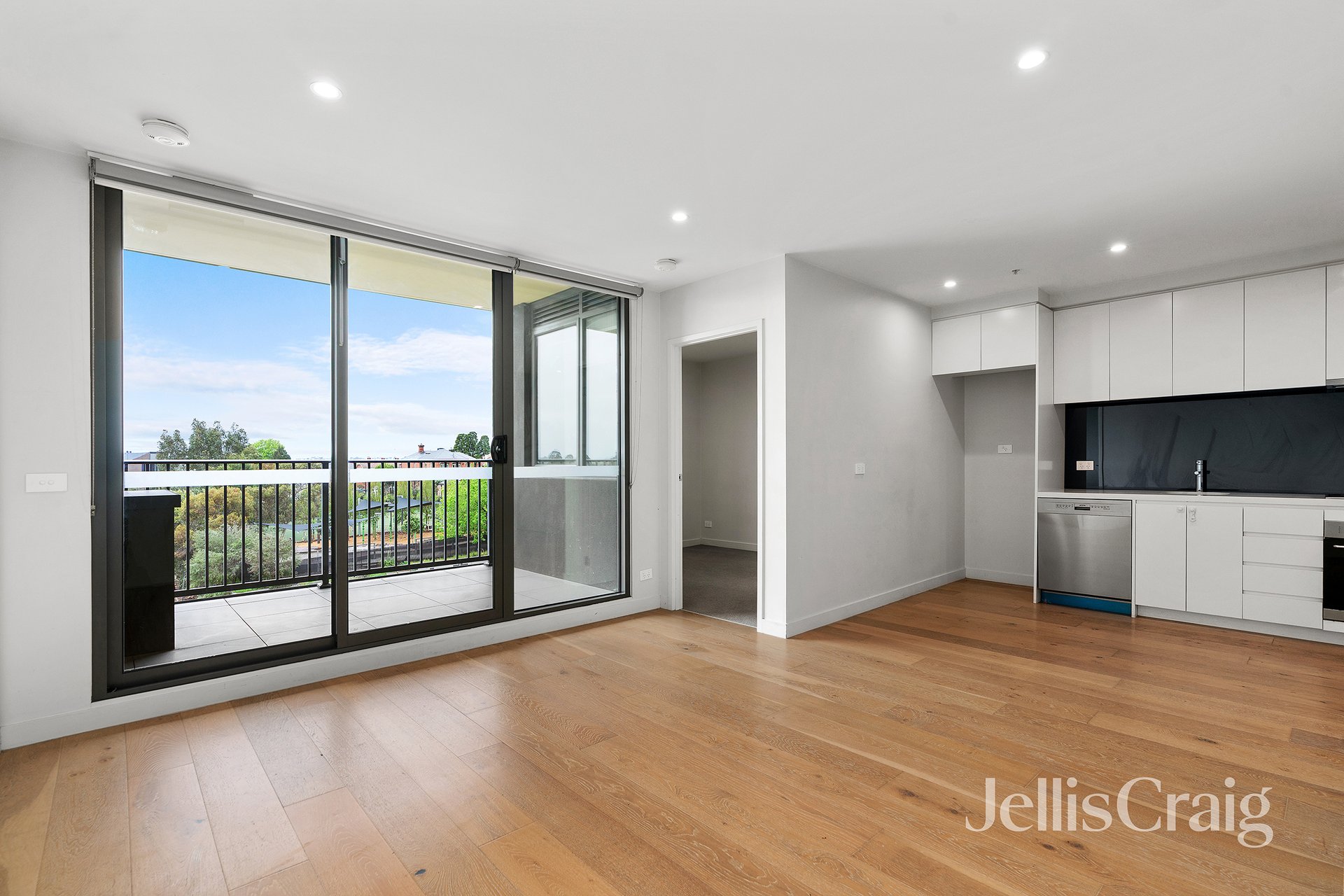 305/82 Hawdon Street, Heidelberg image 3