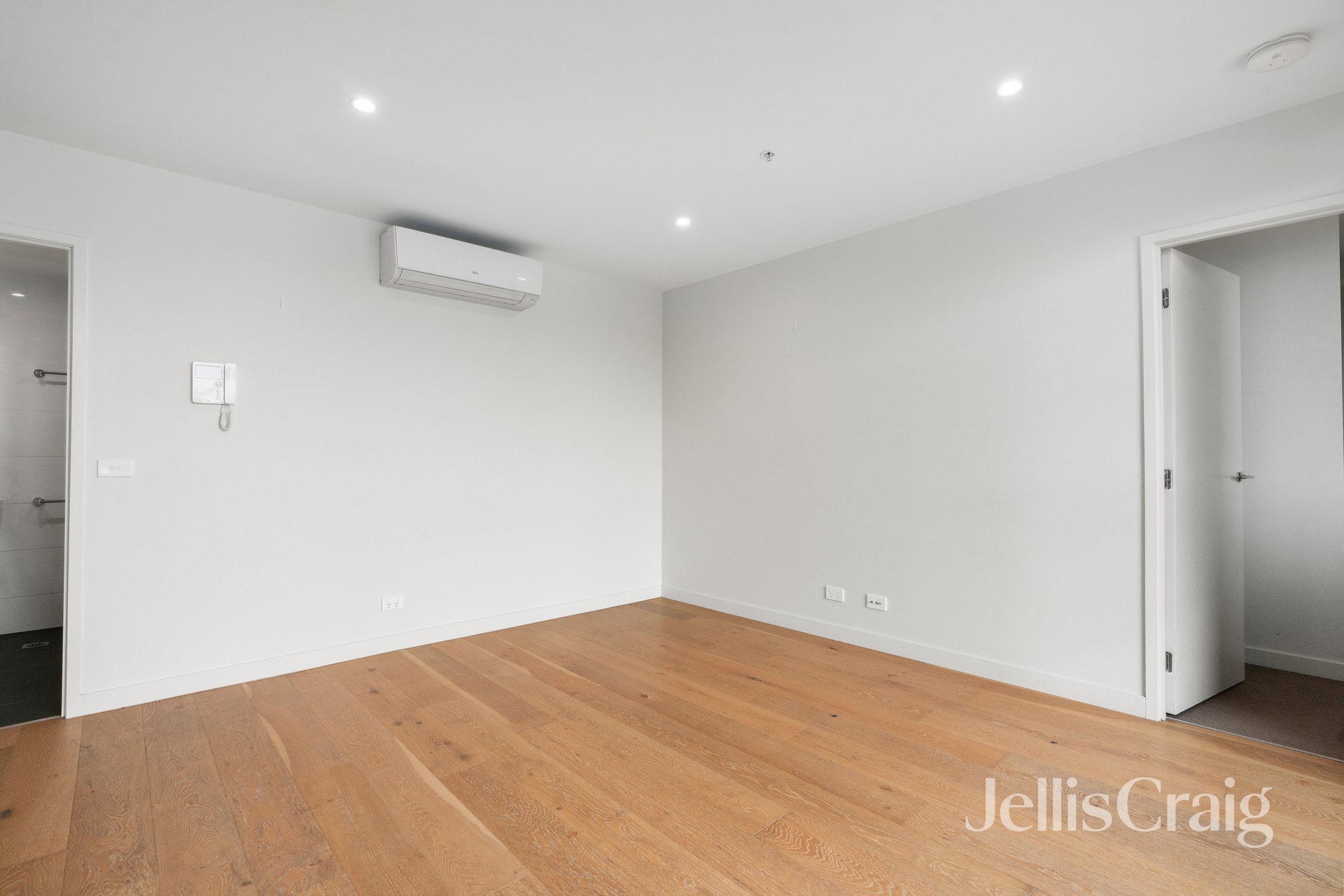 305/82 Hawdon Street, Heidelberg image 5