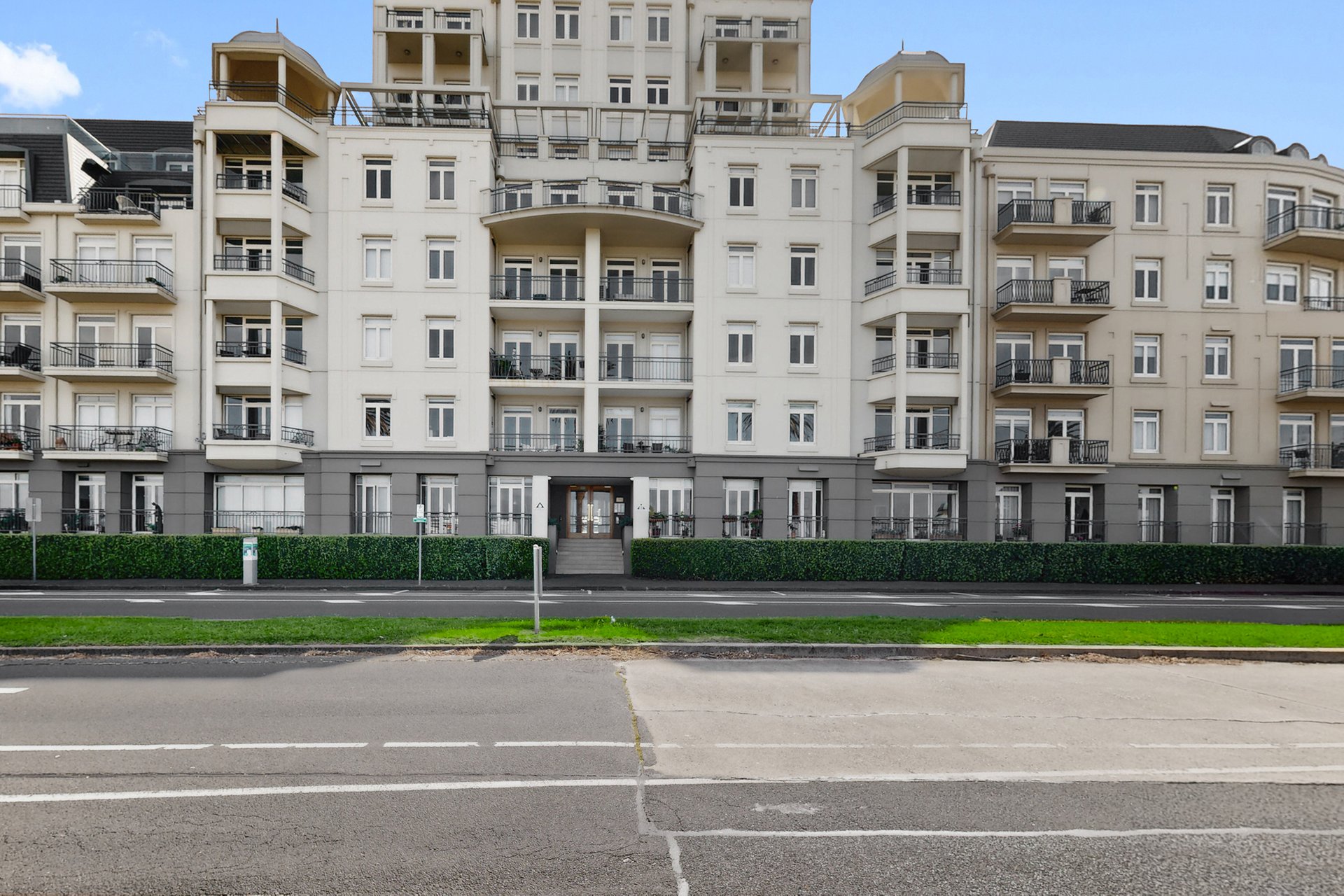 305/89 Beach St, Port&nbsp;Melbourne image 2