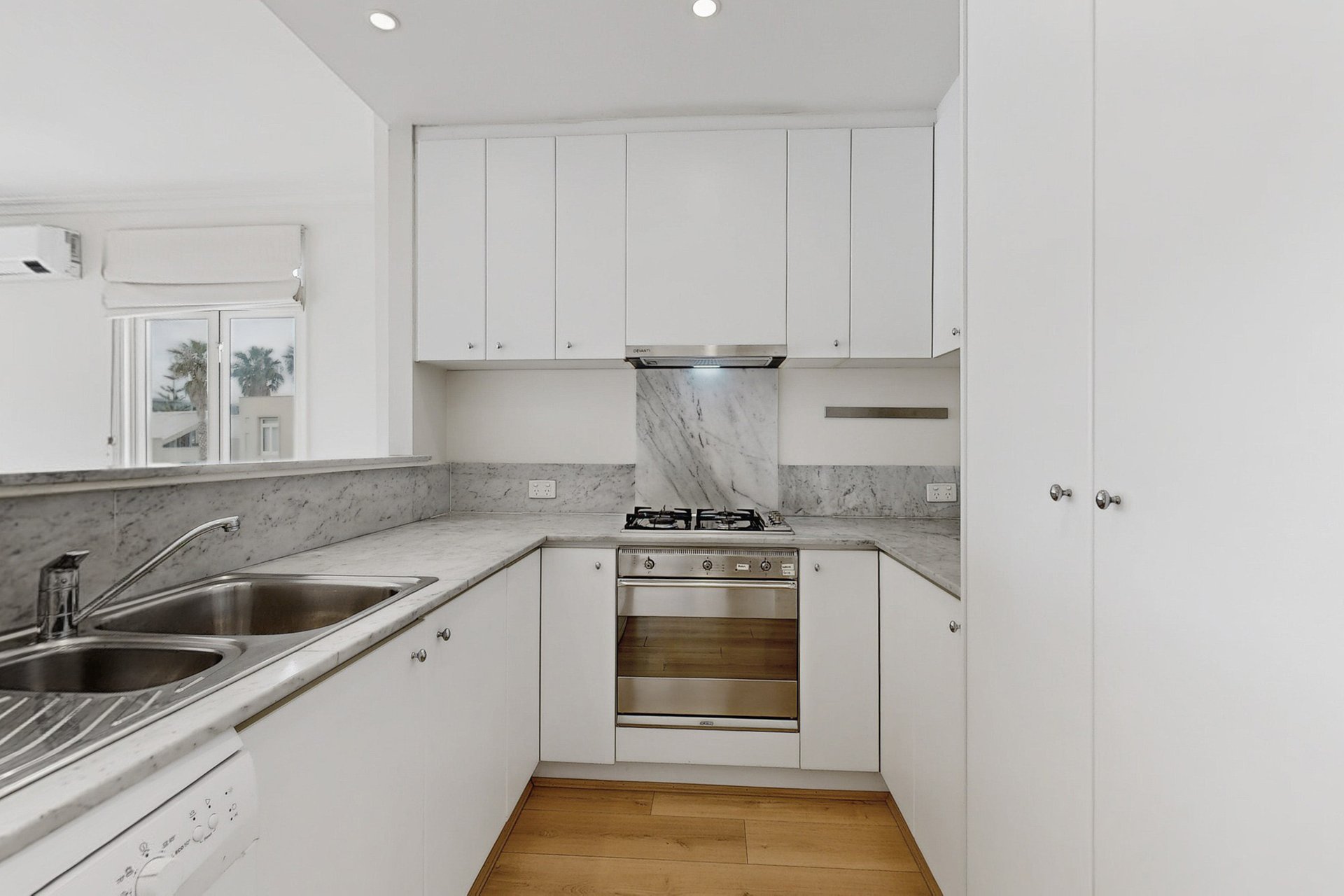 305/89 Beach St, Port&nbsp;Melbourne image 5