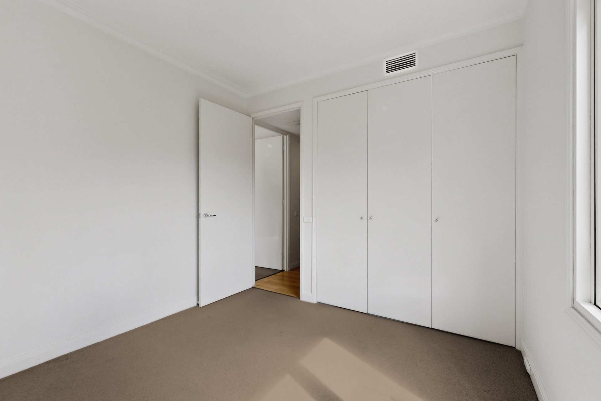 305/89 Beach St, Port&nbsp;Melbourne image 8