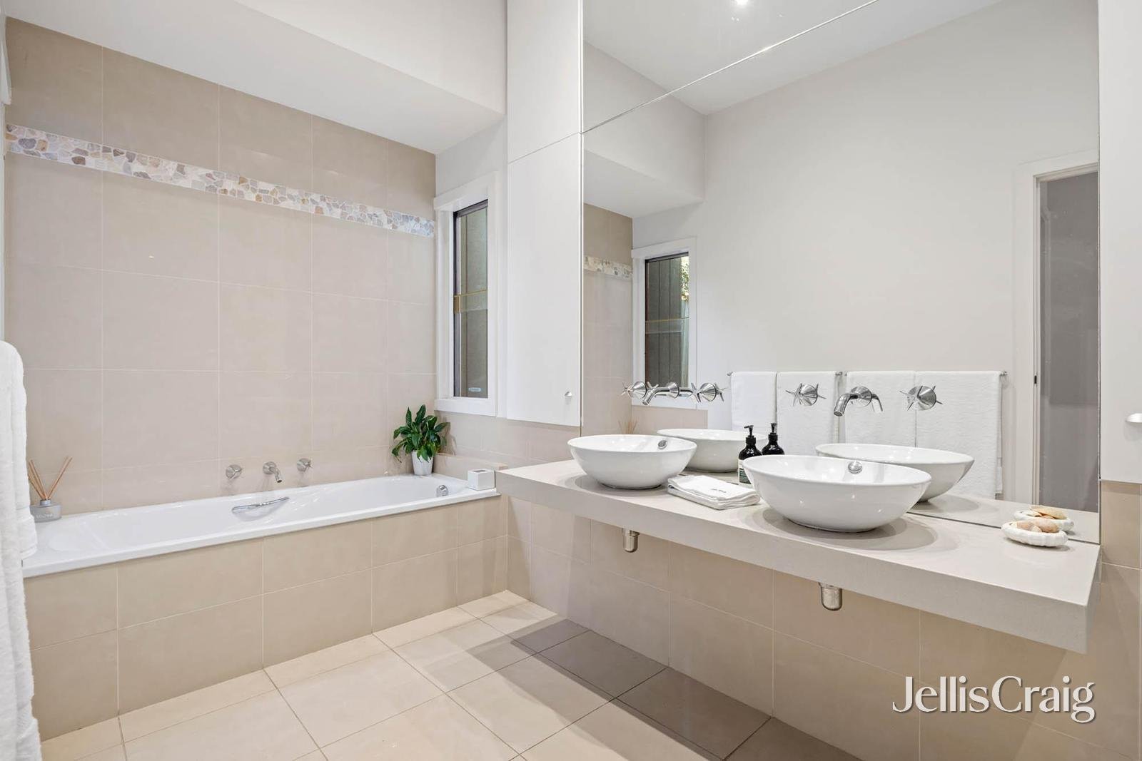 306 Melbourne Road, Blairgowrie image 16
