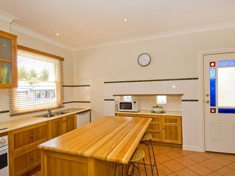 306 Pakington Street, Newtown image 7