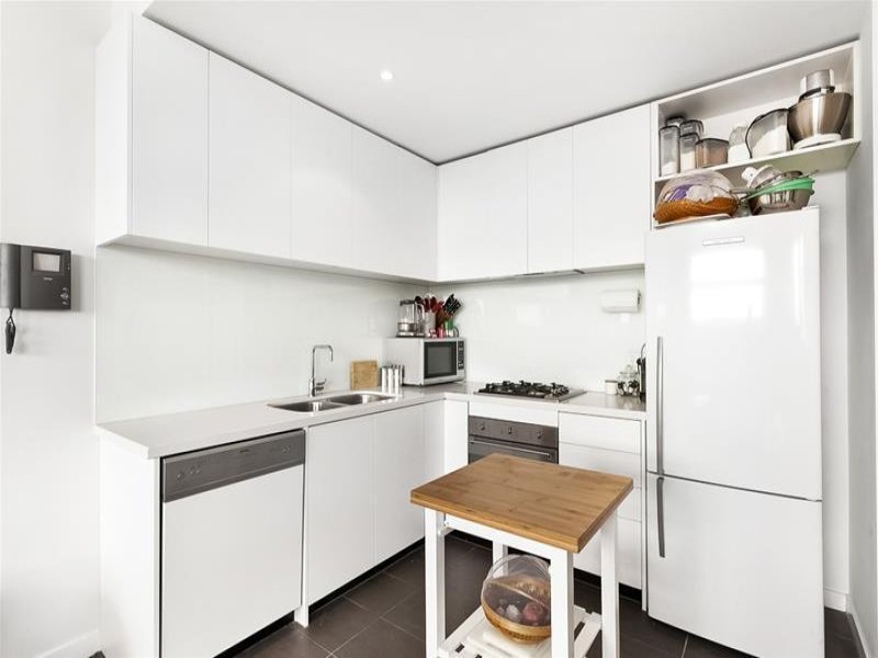 306/1C Berry Street, Essendon North image 2
