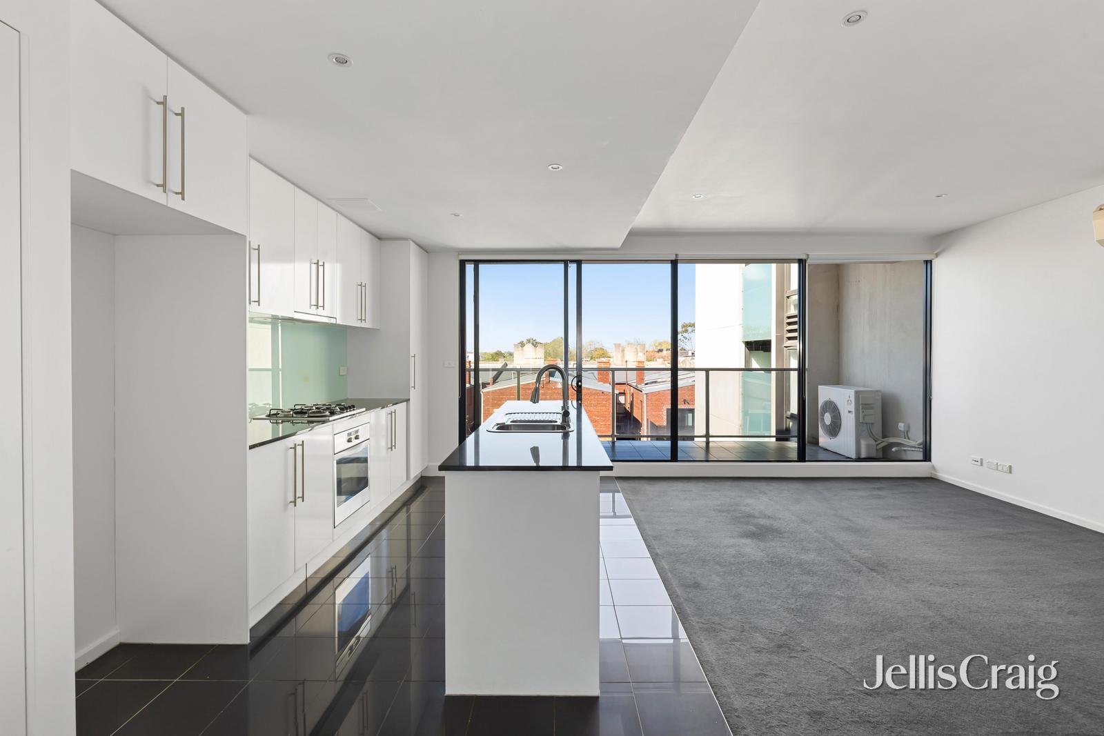306/2a Montrose Place, Hawthorn East image 2