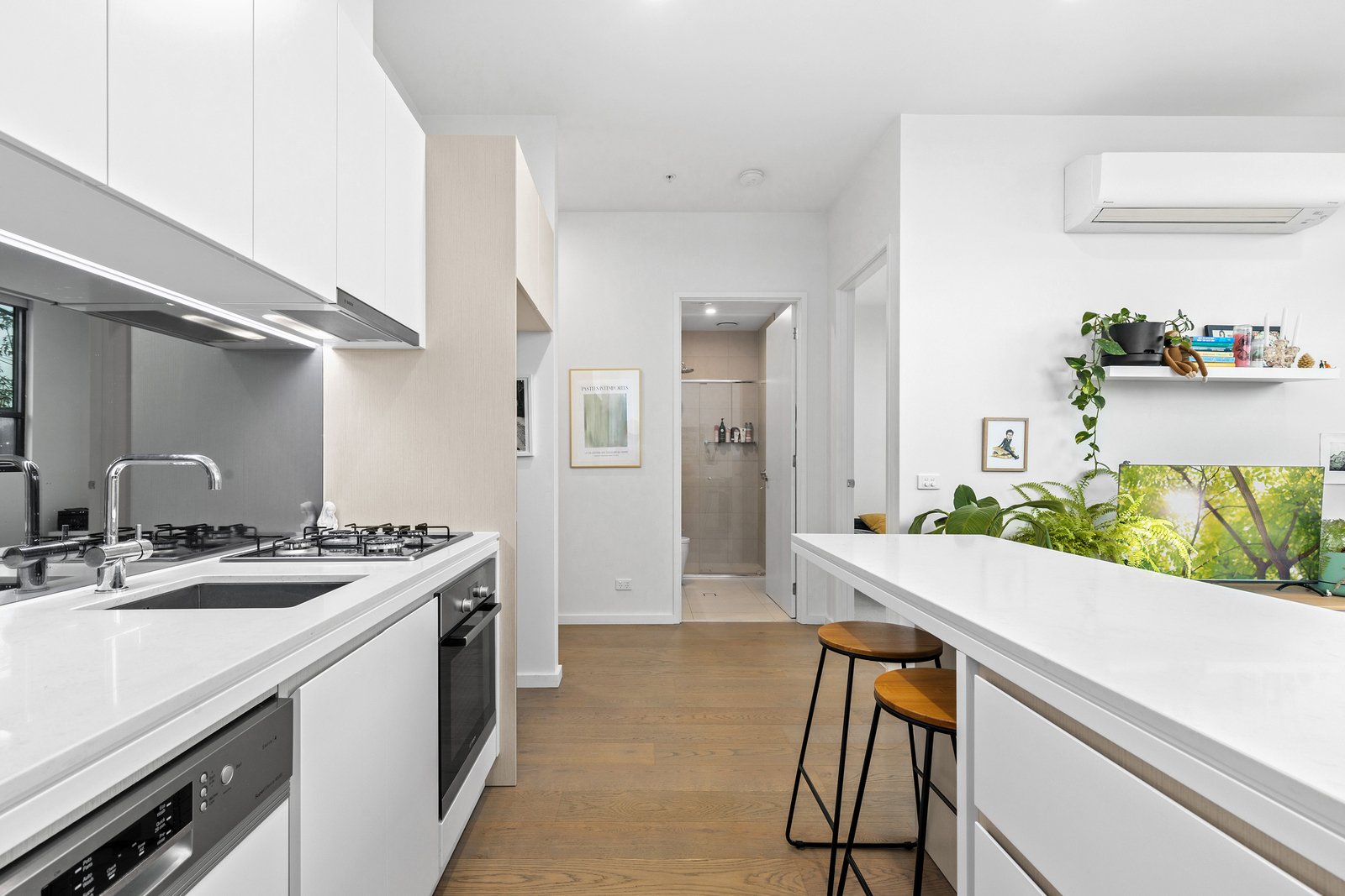 Property Gallery Thumbnail 4