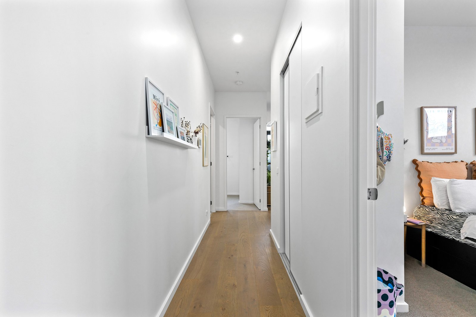 Property Gallery Thumbnail 9