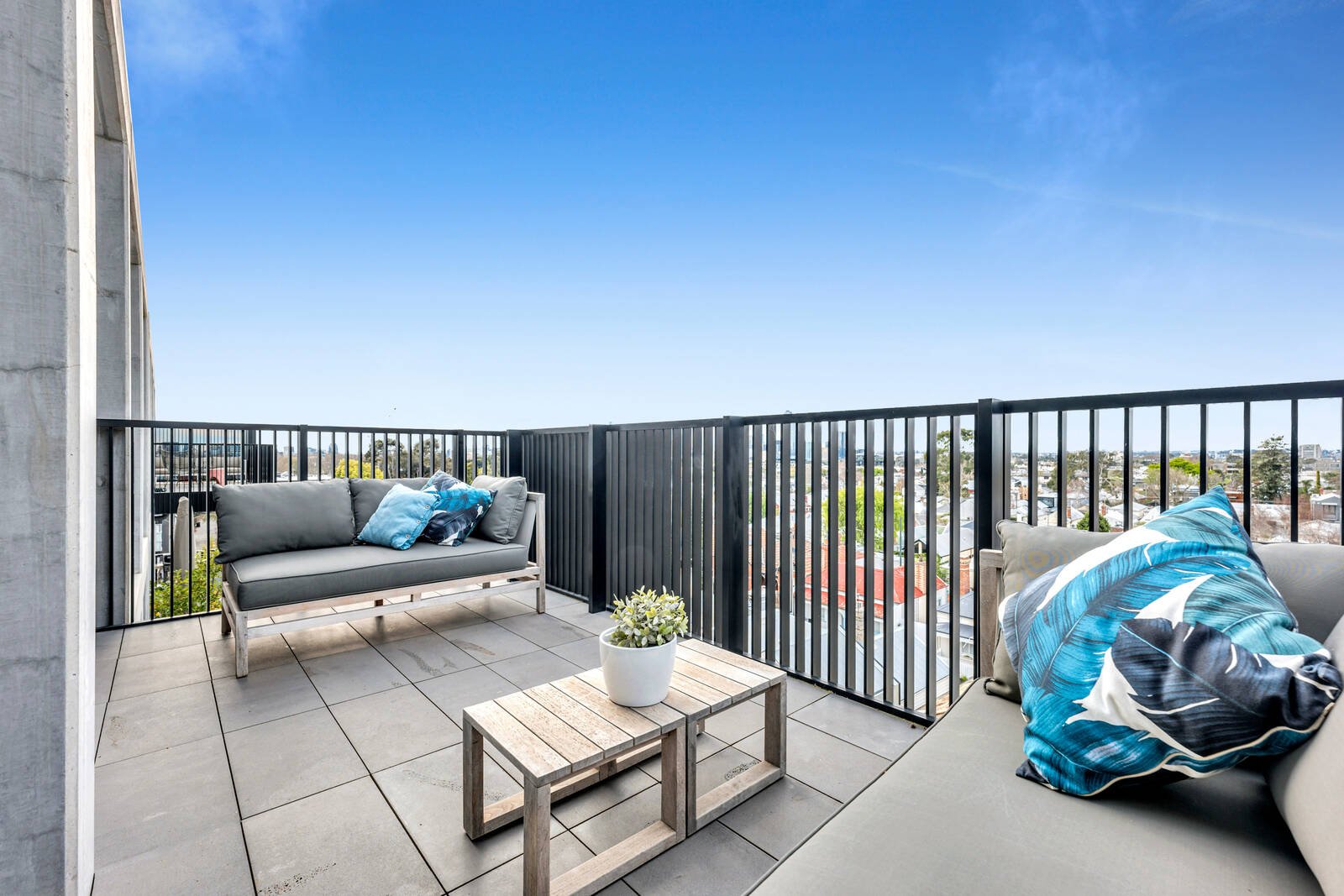 Property Gallery Thumbnail 9