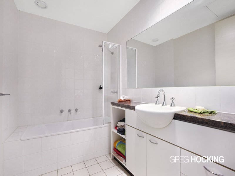 306/65 Beach Street, Port Melbourne image 3