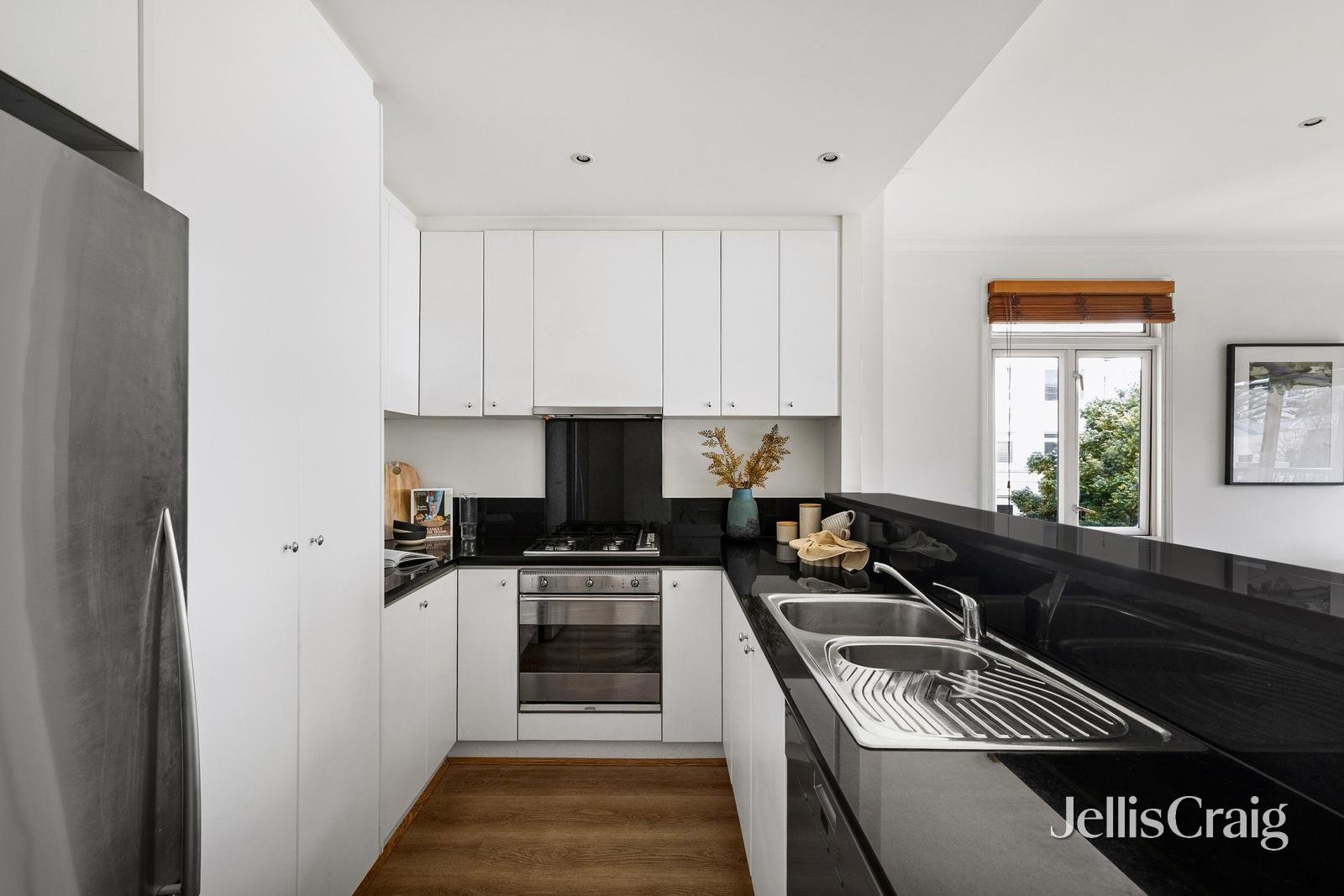 306/89 Beach Street, Port&nbsp;Melbourne image 4