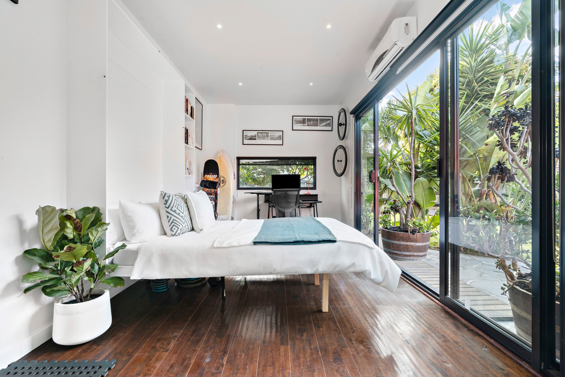 Property Gallery Thumbnail 9
