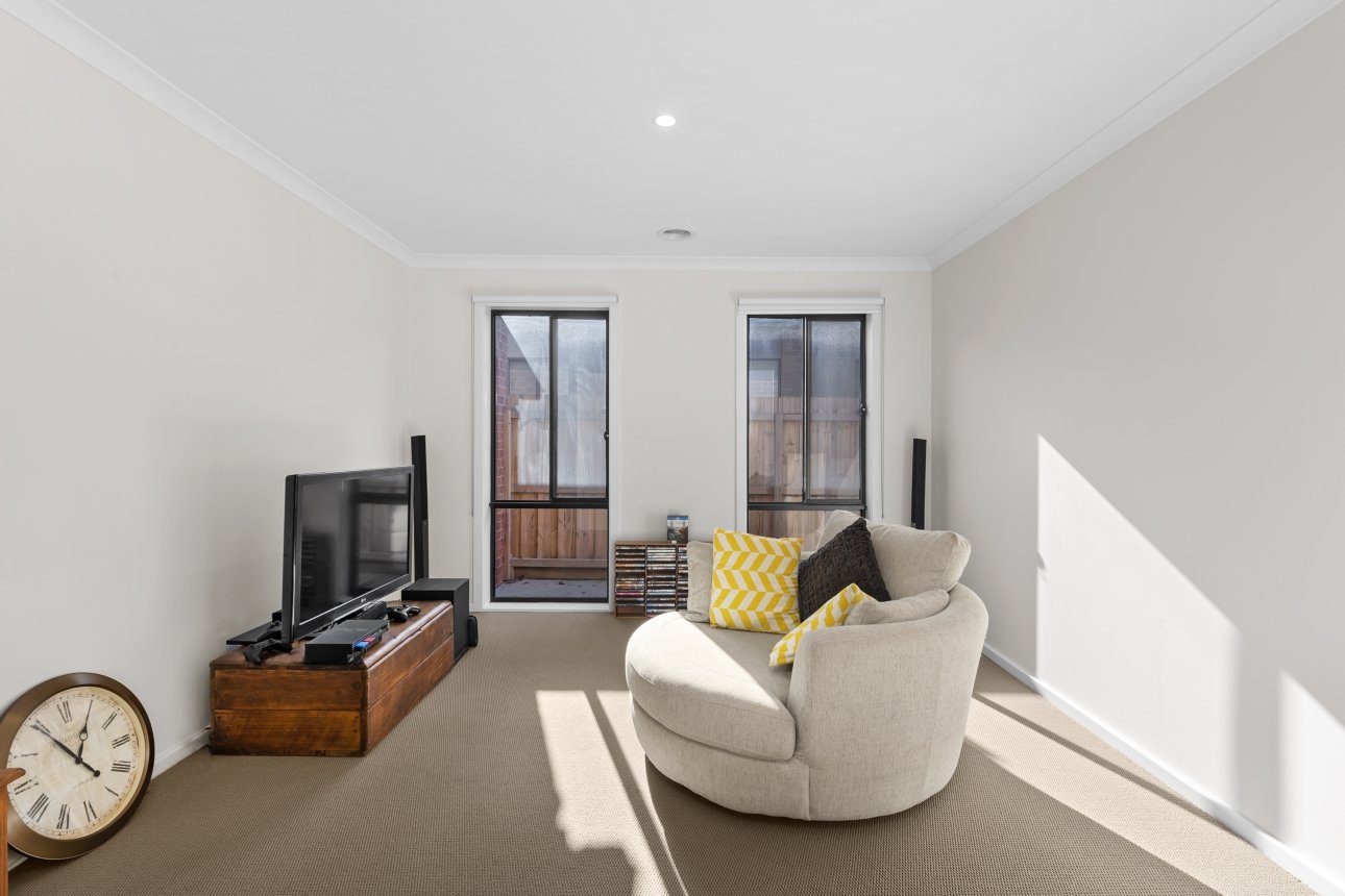 307 Charlemont Road, Armstrong Creek image 4