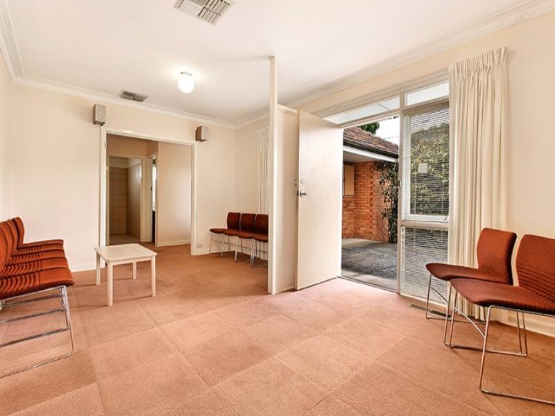 307 Station Street, Box Hill South image 2