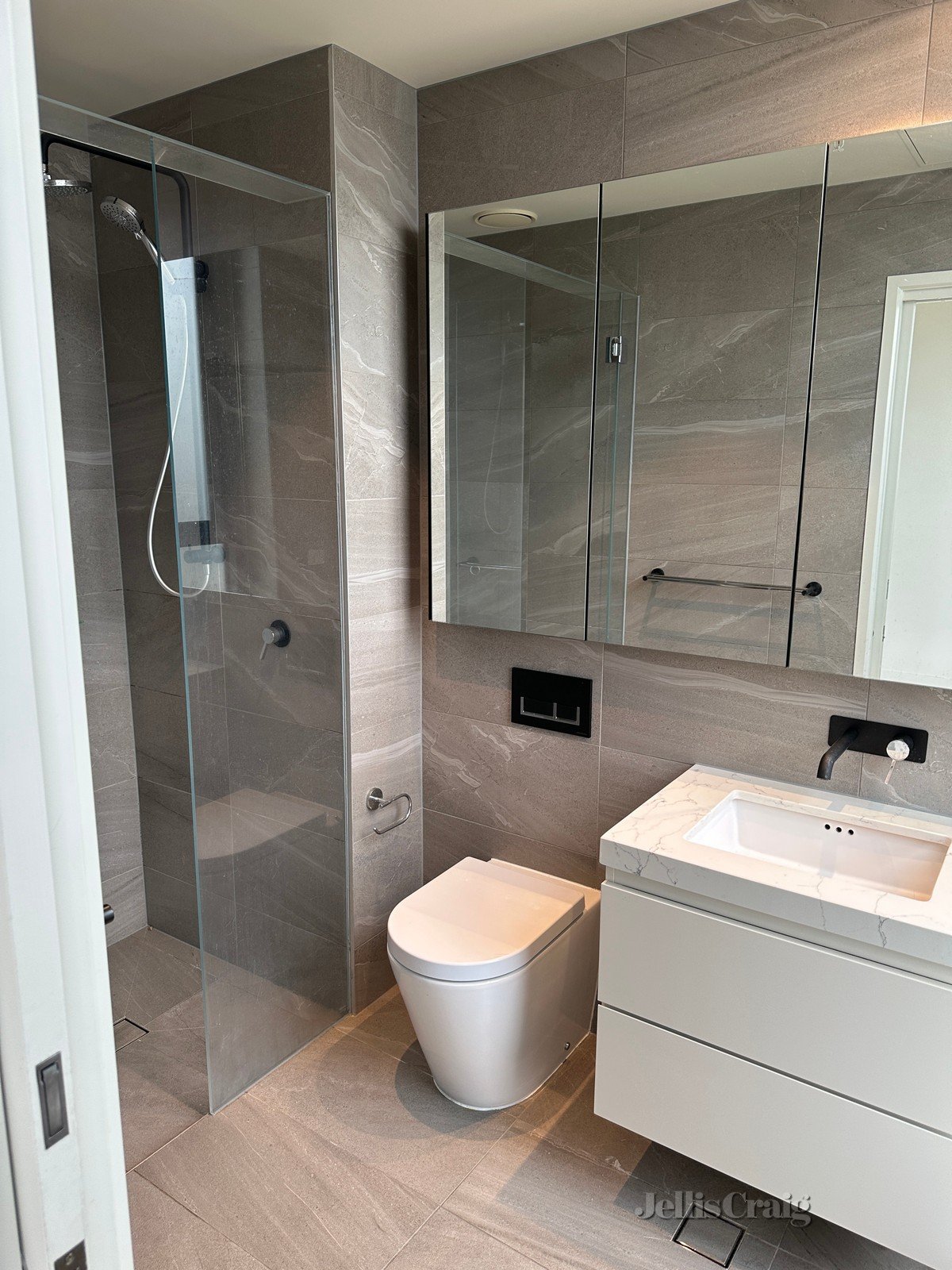 307/101 Parkview Road, Alphington image 5