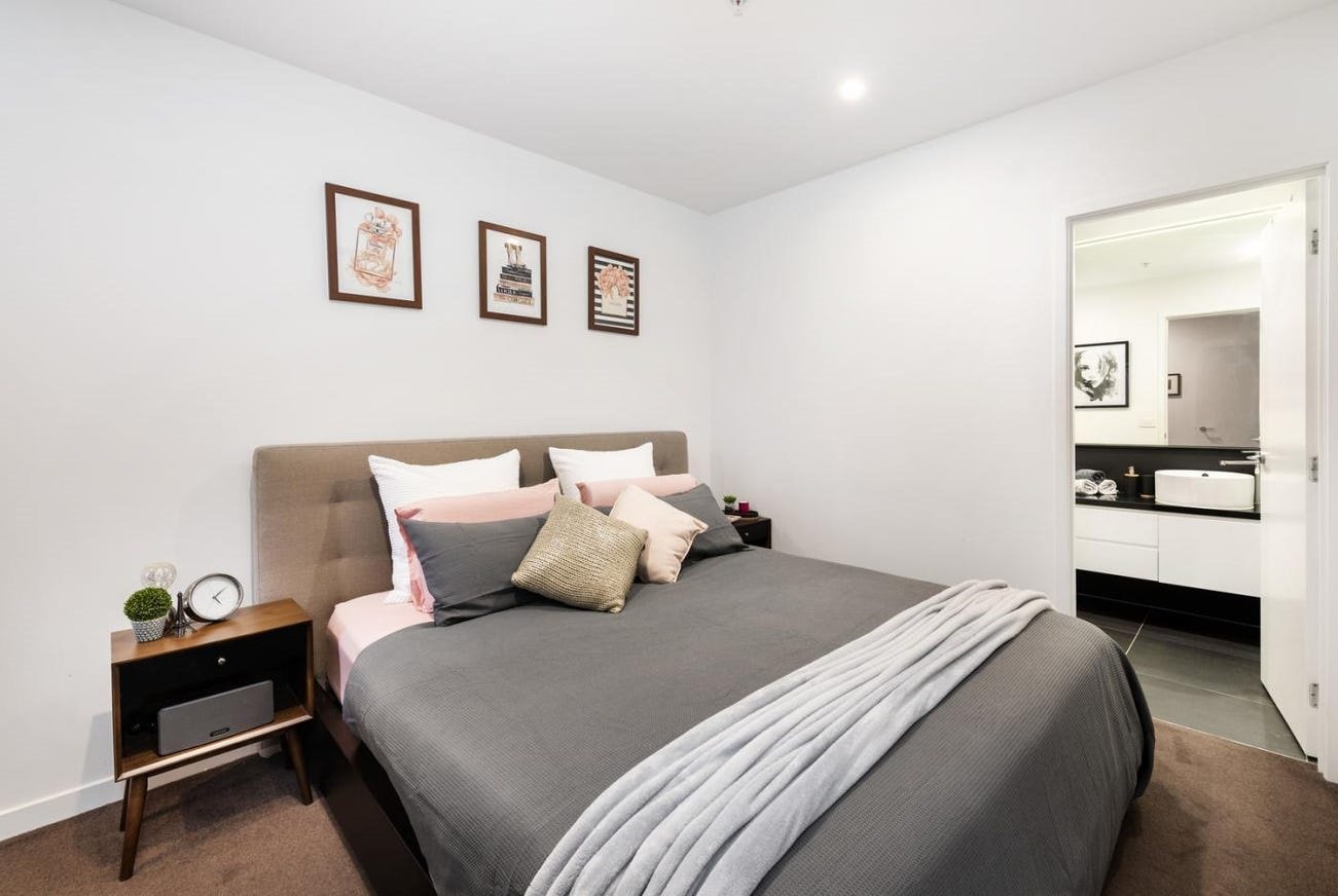 307/5 Sovereign Point Court, Doncaster image 4