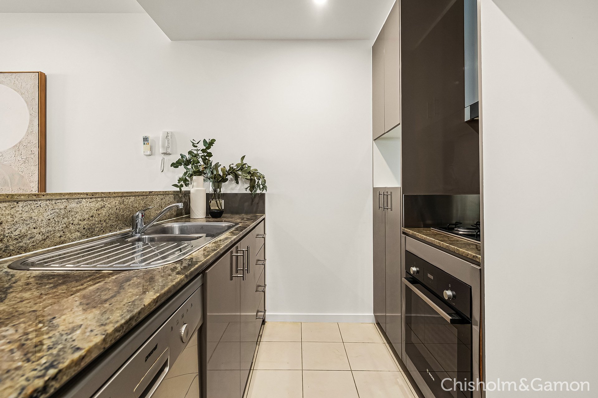 307/52 Nott Street, Port Melbourne image 6