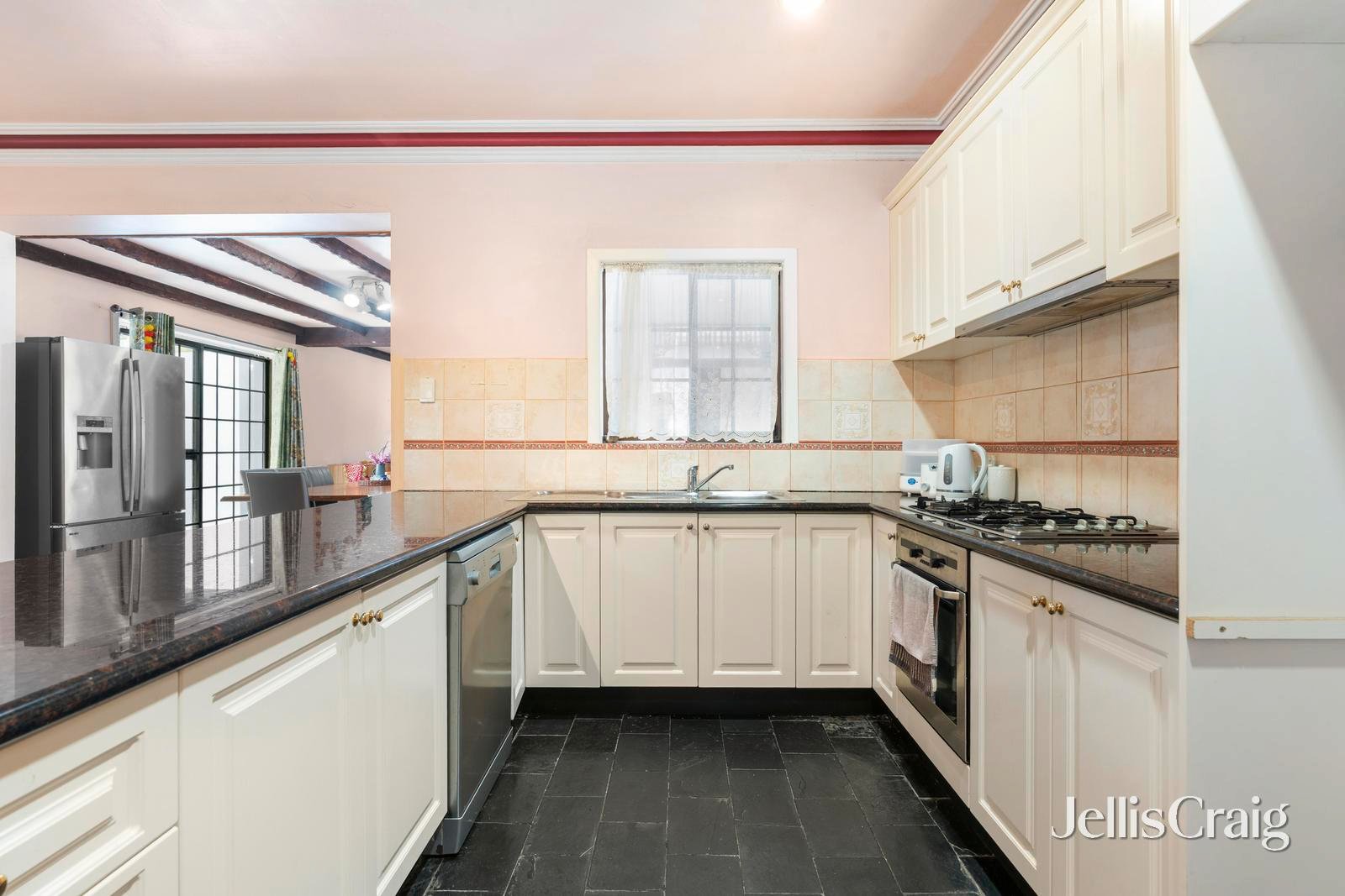 308 Waverley Road, Mount&nbsp;Waverley image 3