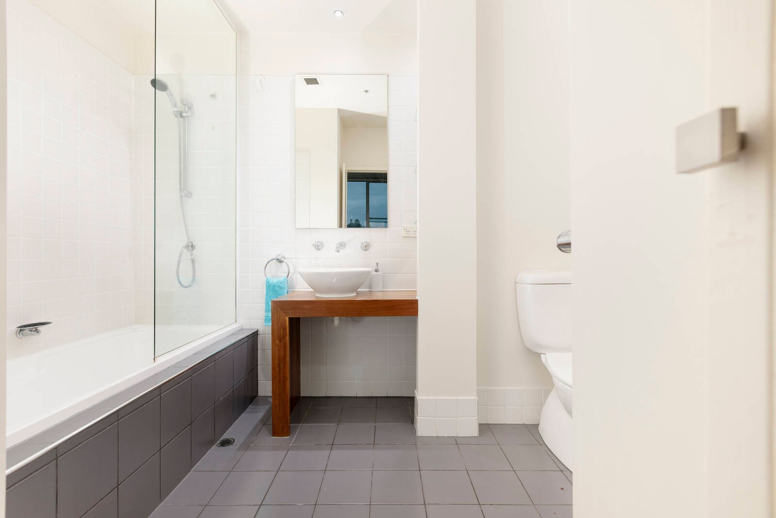 308/166 Wellington Parade, East&nbsp;Melbourne image 7