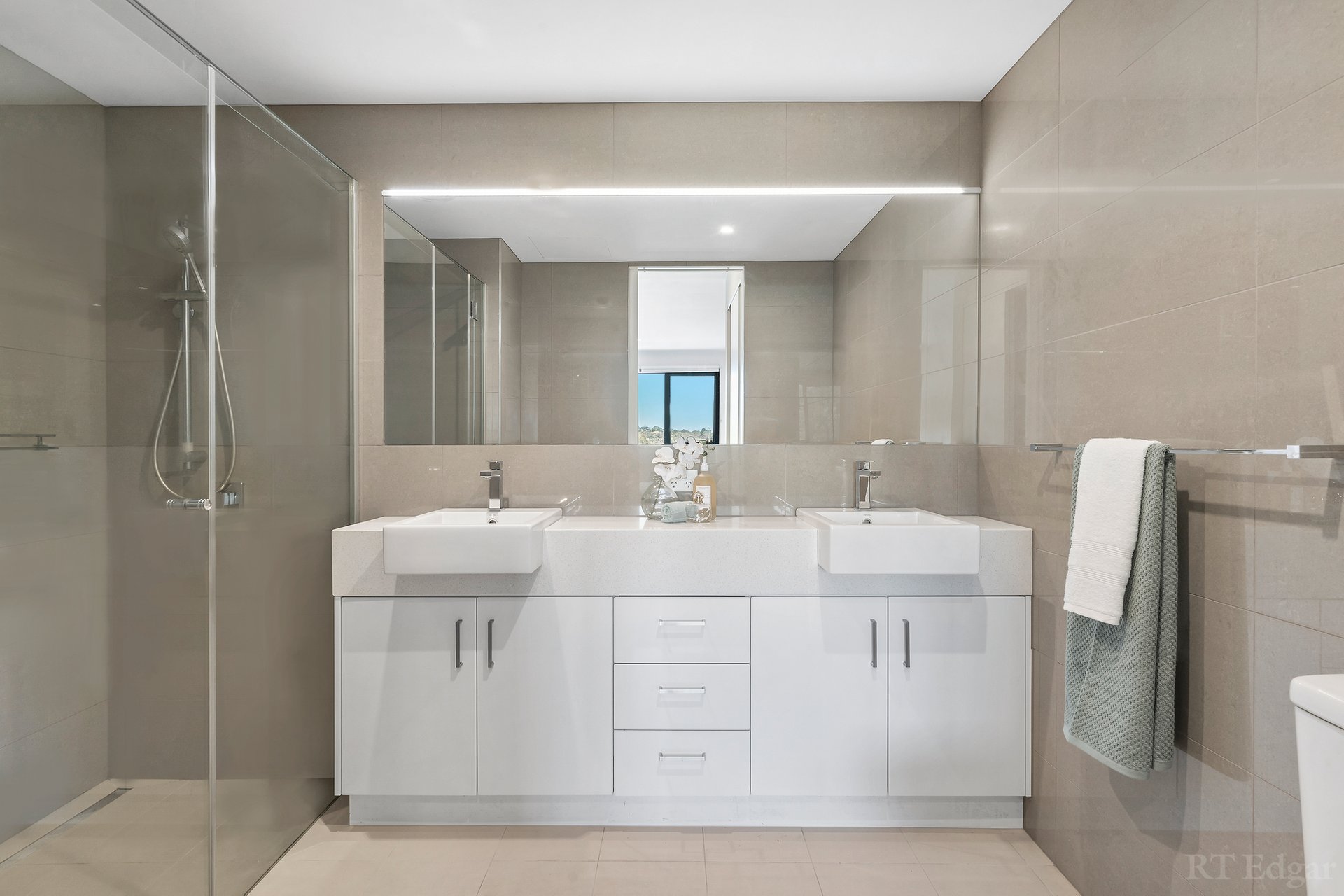 Property Gallery Thumbnail 5