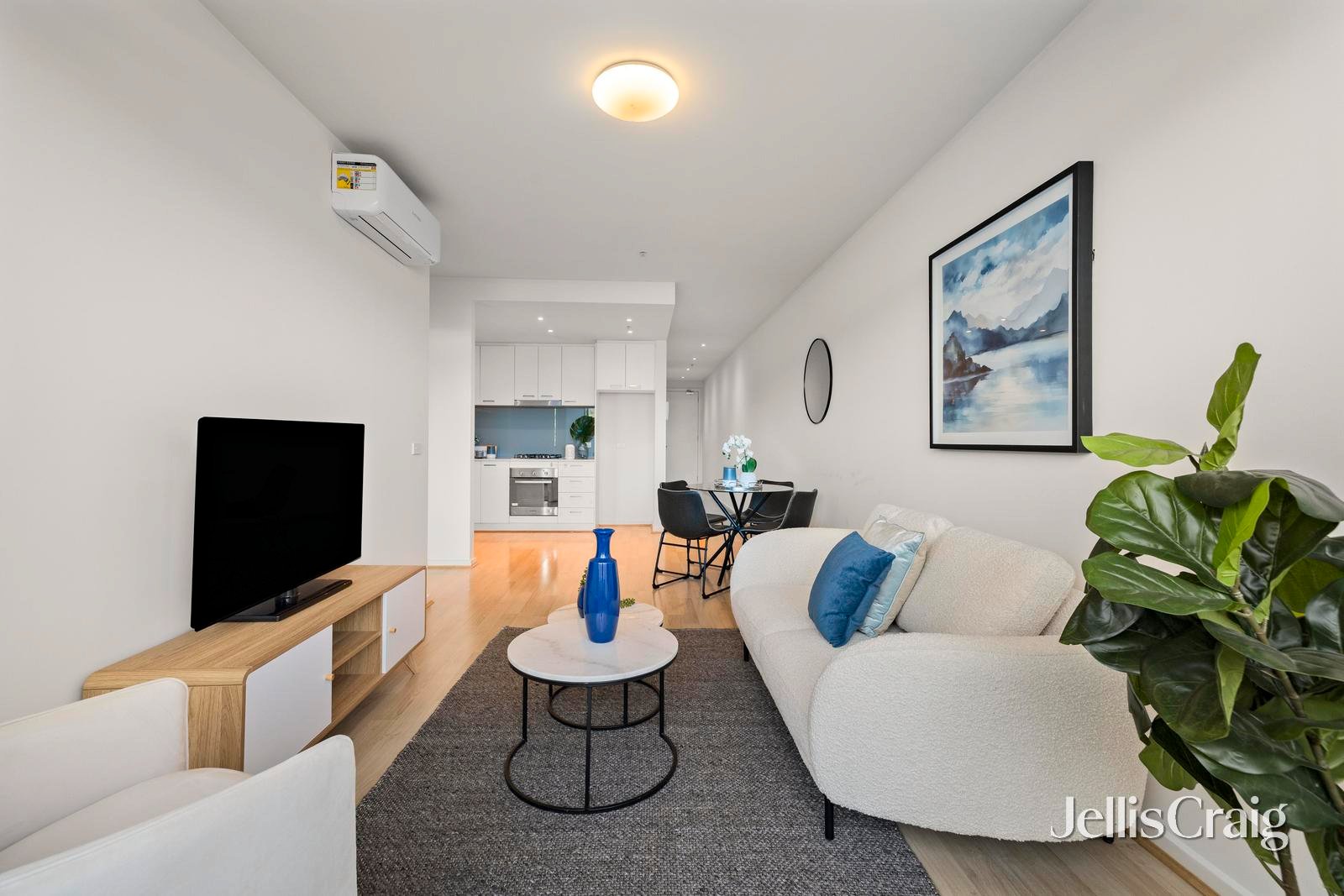 309/300 Middleborough Road, Blackburn image 4