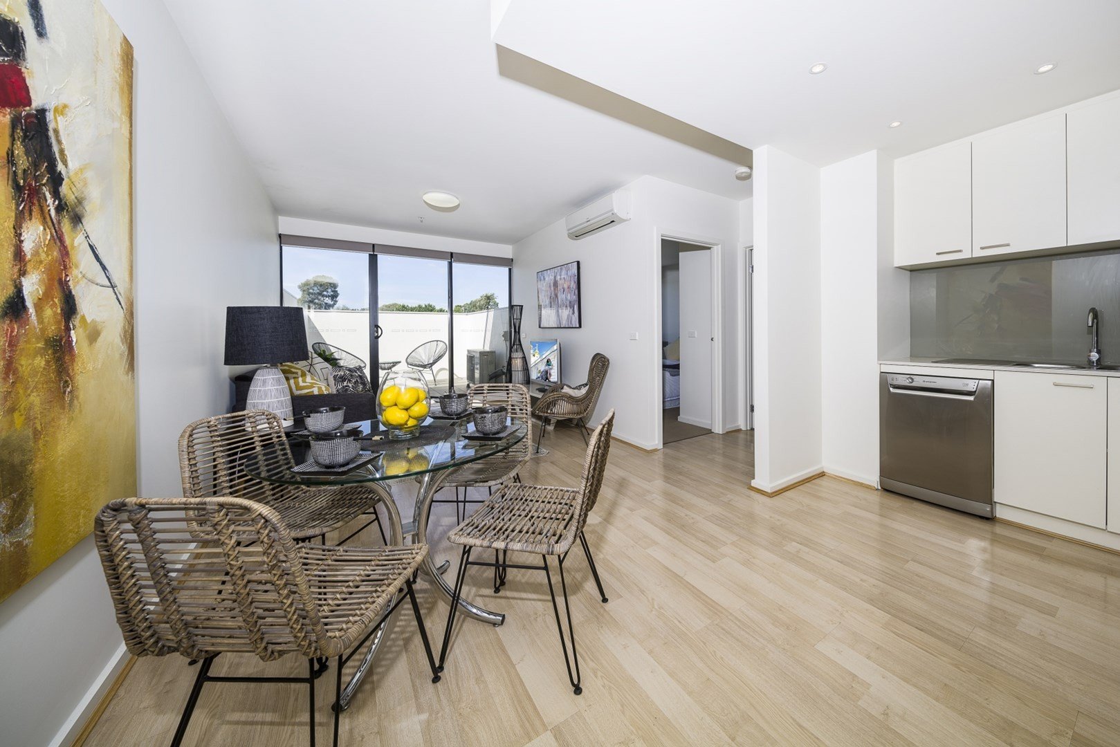 309/300 Middleborough Road, Blackburn image 2