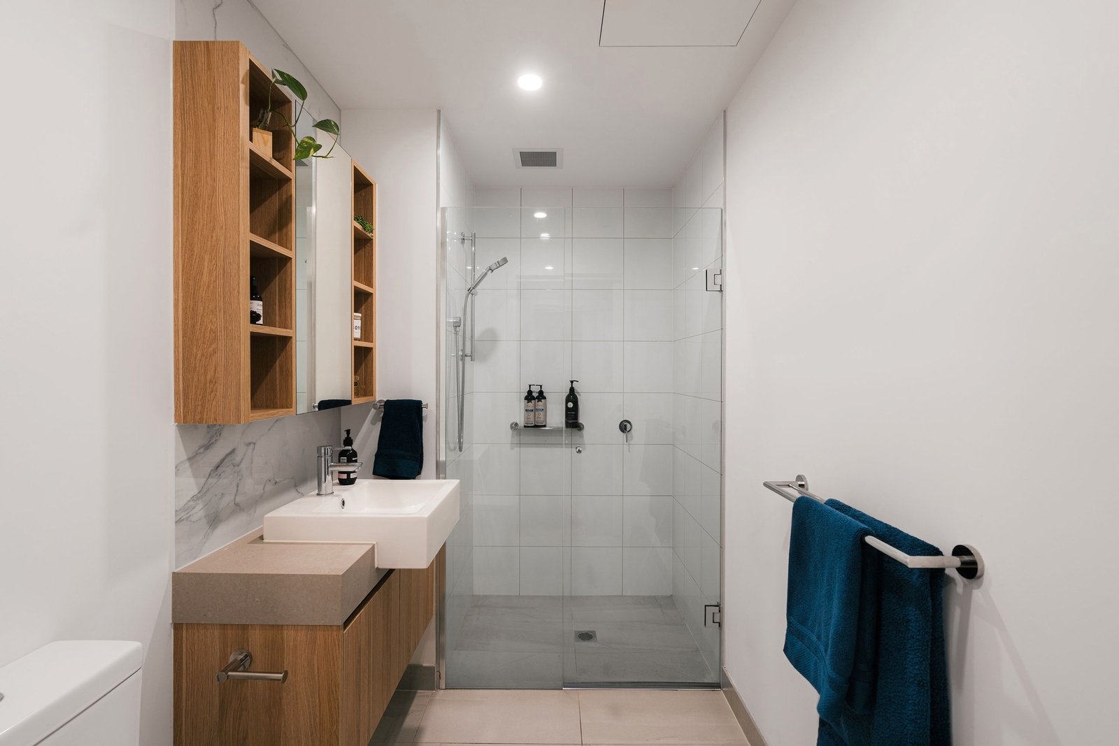 Property Gallery Thumbnail 6