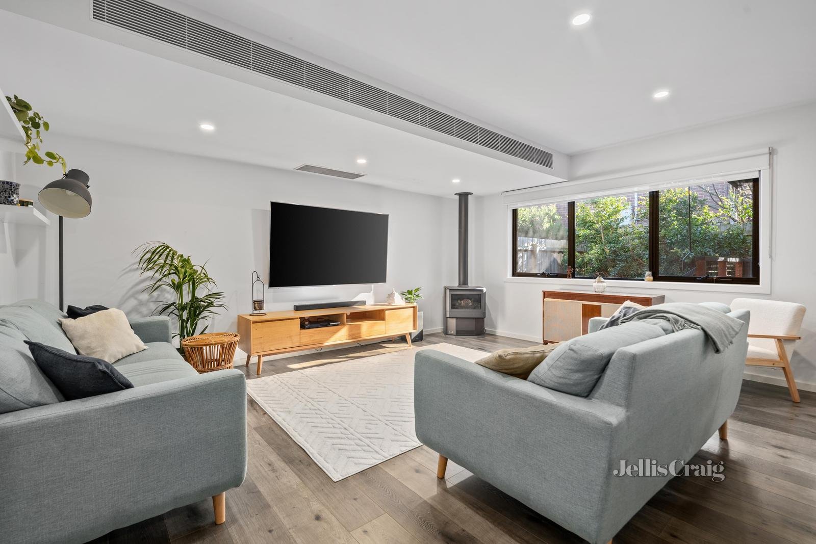 30A Lynn Drive, Ferntree Gully image 2