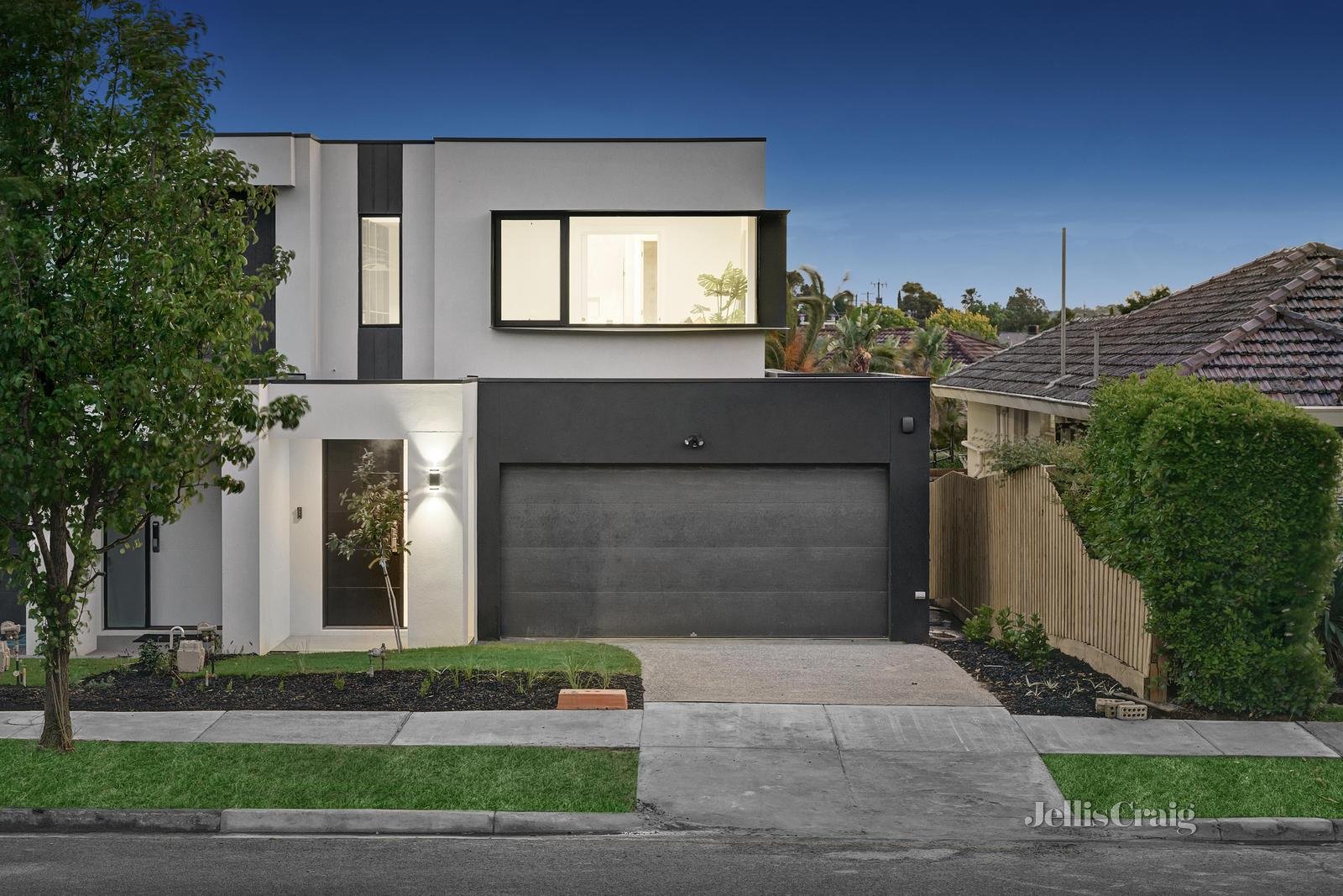 30a Winters Way, Doncaster image 1