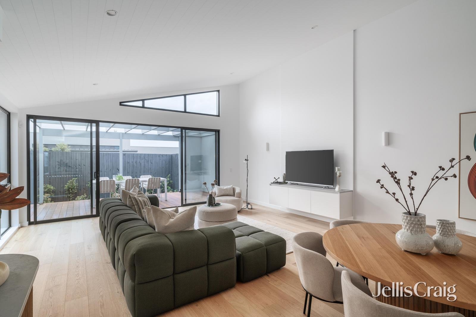 30b Denver Street, Bentleigh East image 2