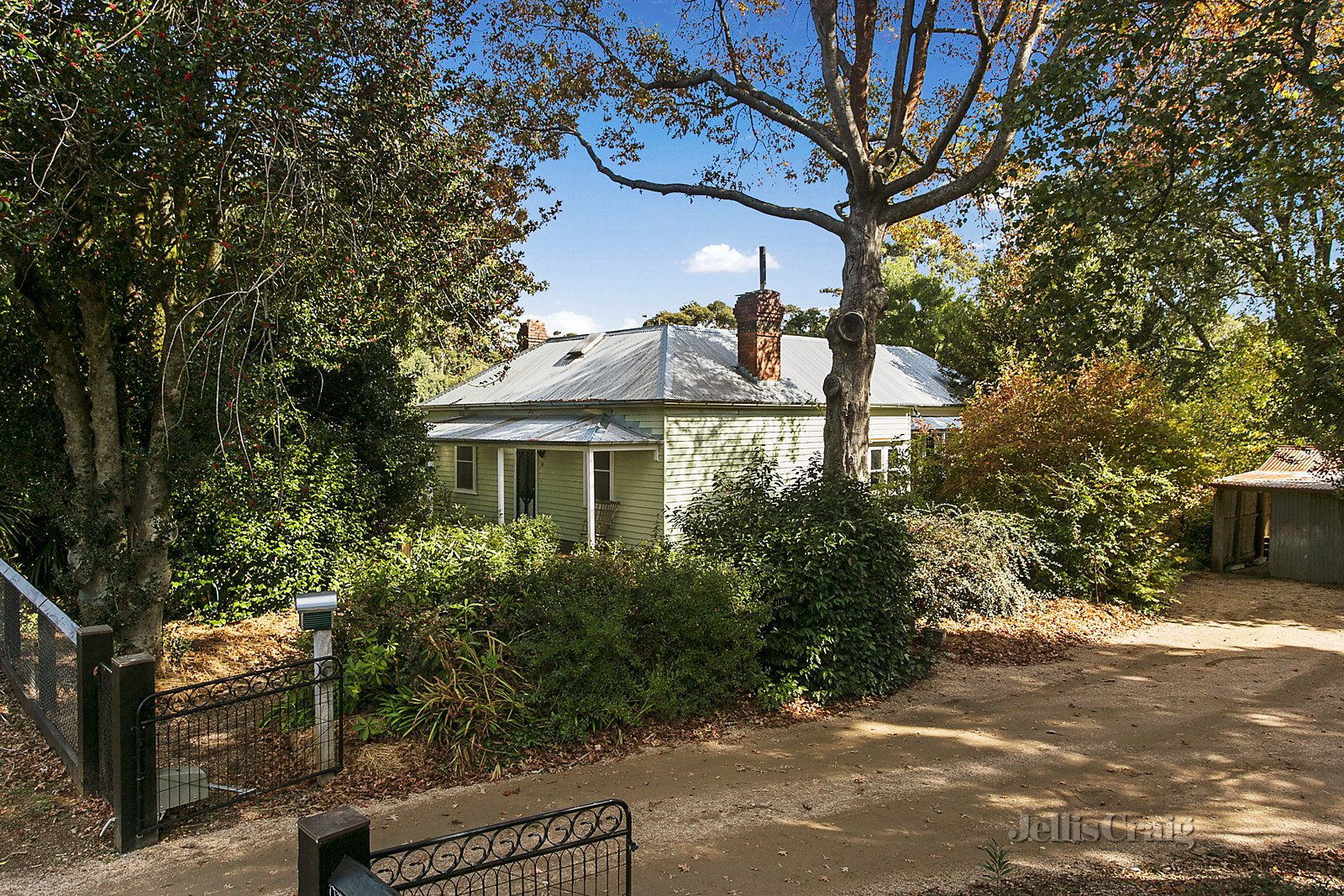 31-33 Park Street, Trentham image 1