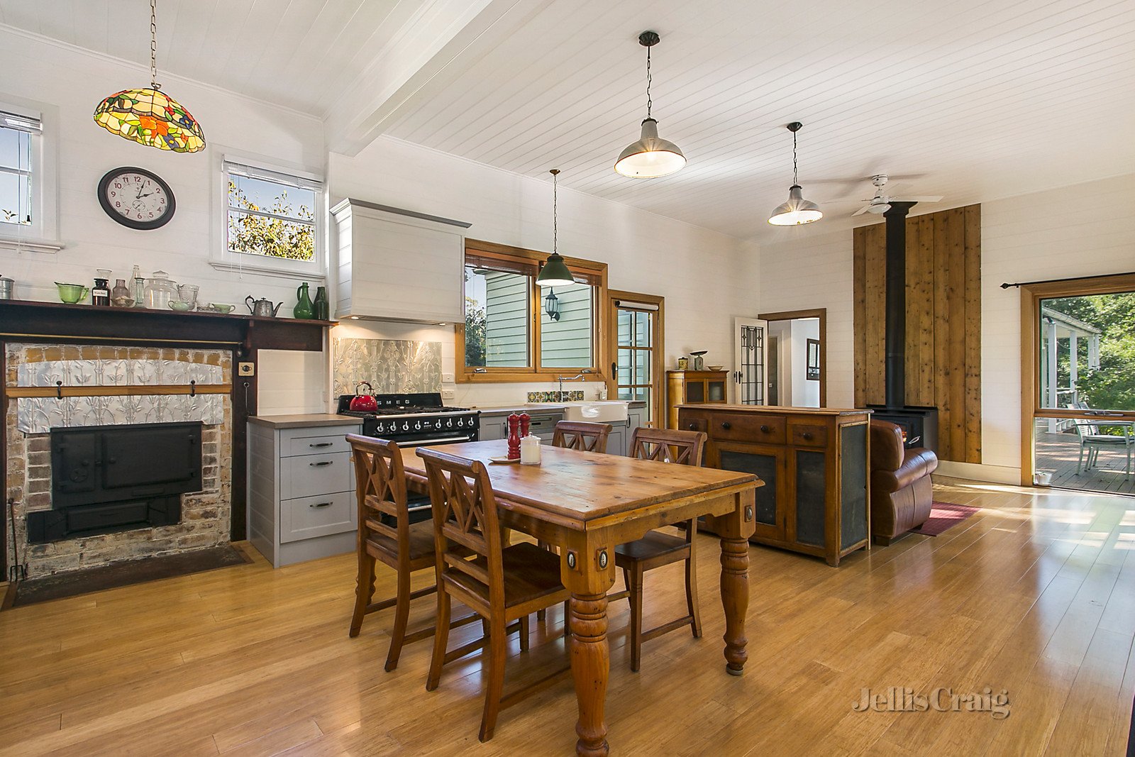 31-33 Park Street, Trentham image 3