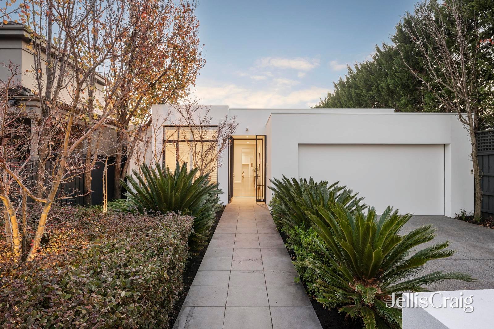 31 Adelaide Street, Armadale image 1
