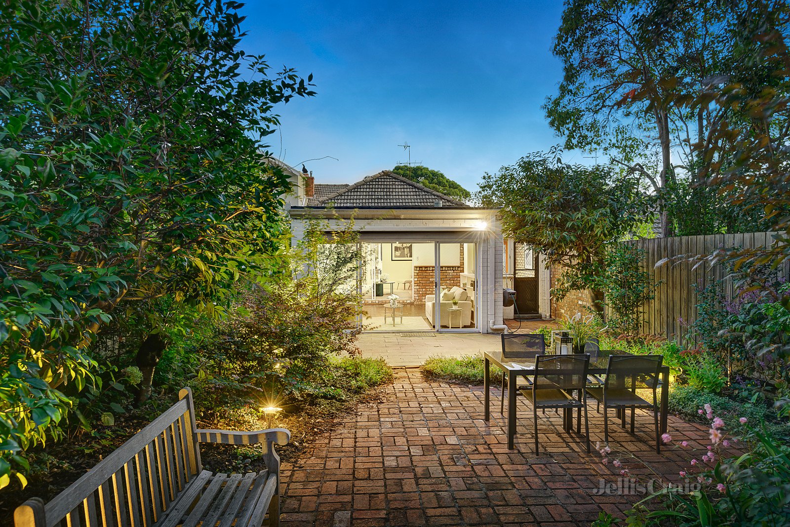 31 Airedale Avenue, Hawthorn East image 8