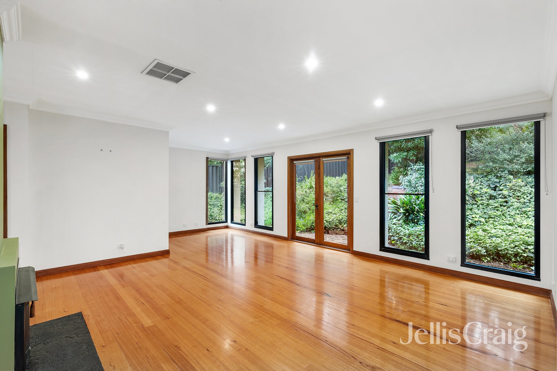 31 Albion Crescent, Greensborough image 3