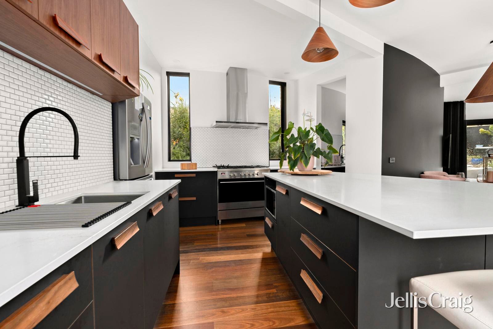 31 Alfred Road, Essendon image 4