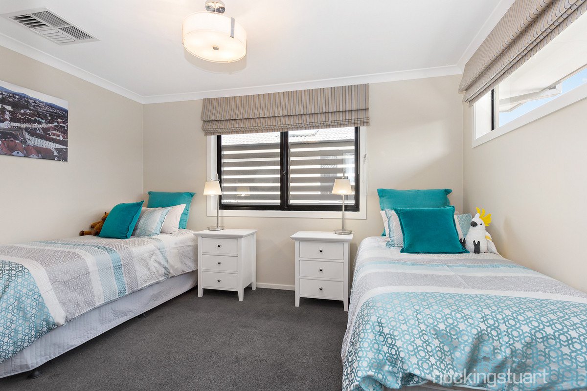 31 Allison Road, Mont Albert North image 8
