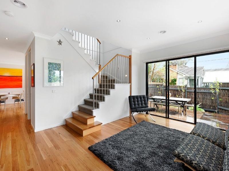 31 Allison Road, Mont Albert North image 2