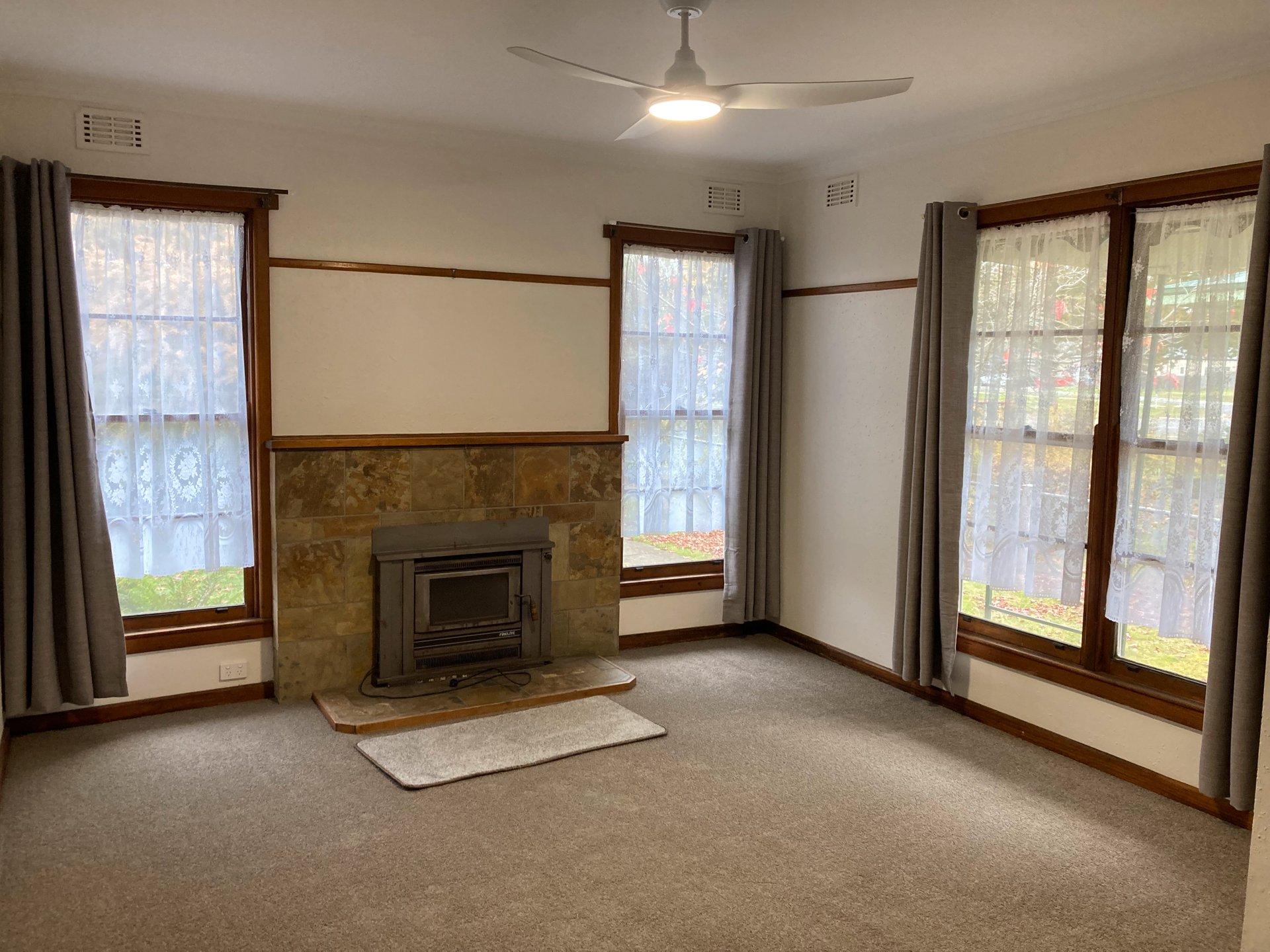 31 Anslow Street, Woodend image 2