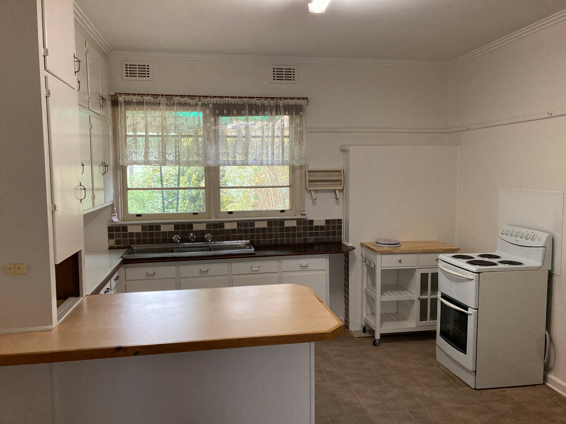 31 Anslow Street, Woodend image 4