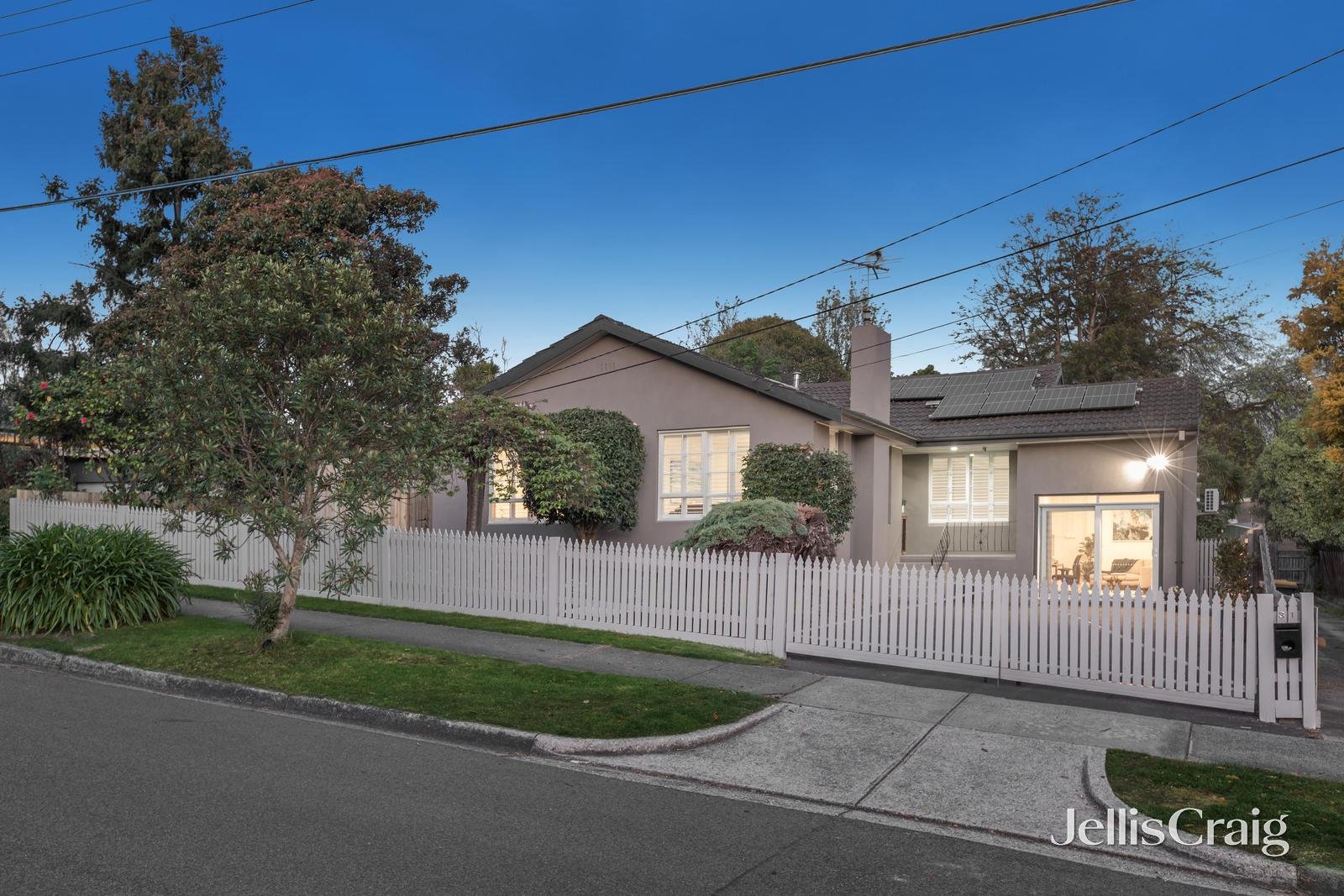 31 Astelot Drive, Donvale image 1