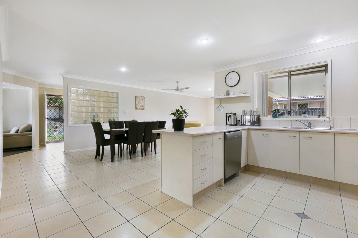 31 Baekea Drive, Elanora QLD 4221