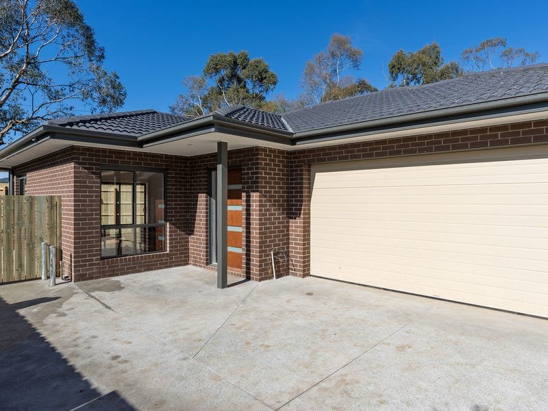 31 Balcombe Avenue, Mooroolbark image 1