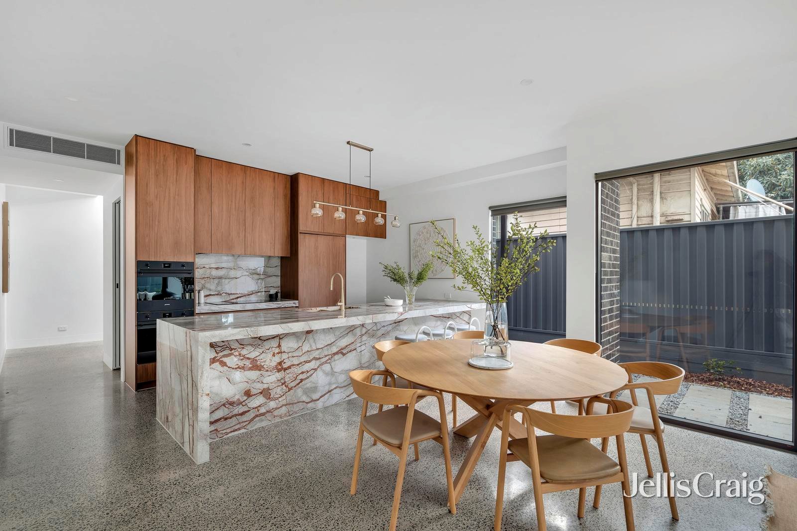 31 Balmoral Avenue, Brunswick East image 4